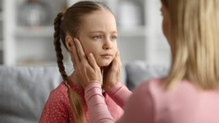 Relacje twarzą w twarz: wspieranie empatii i kompetencji społecznych u dzieci