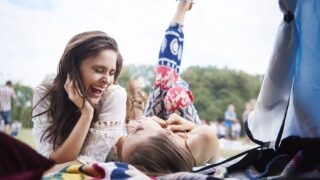 Jaki repertuar na festyn rodzinny? Muzyka, która sprawdzi się przy różnej publiczności